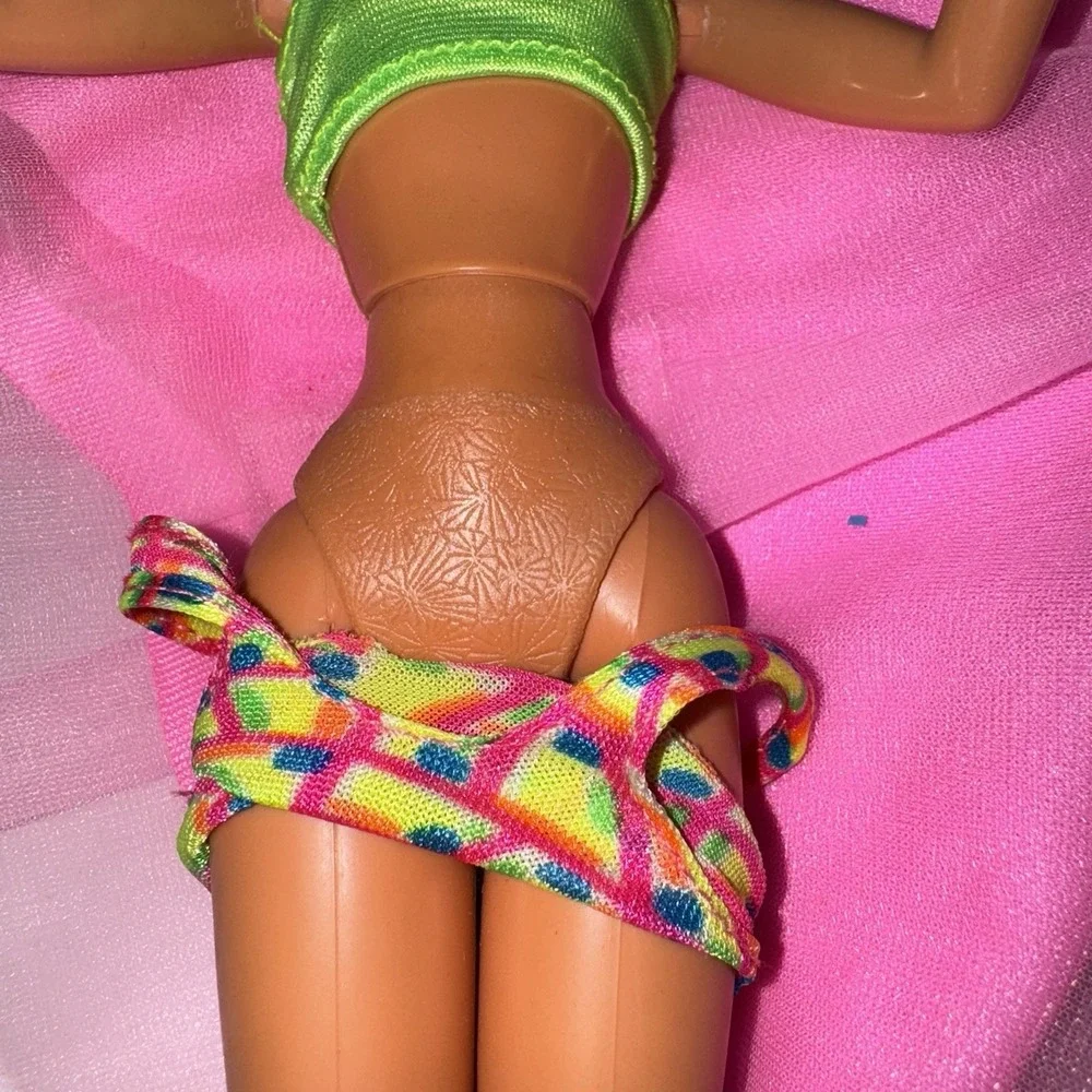 Vintage 1990 Mattel Barbie Hawaiian Fun‎ Jazzie Doll